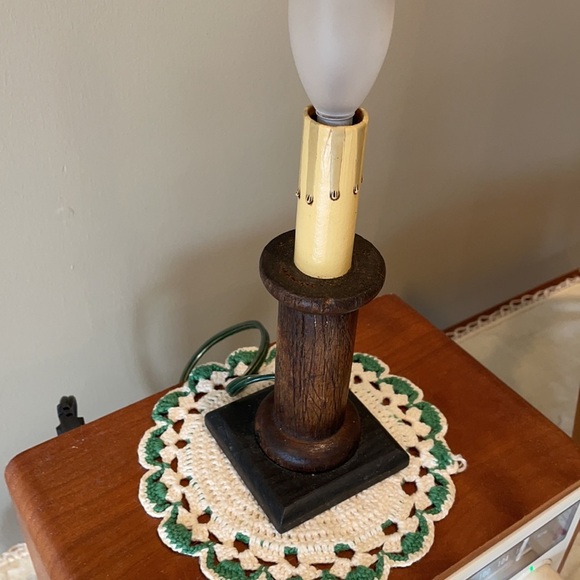 Antique wooden thimble night light - Picture 2 of 3